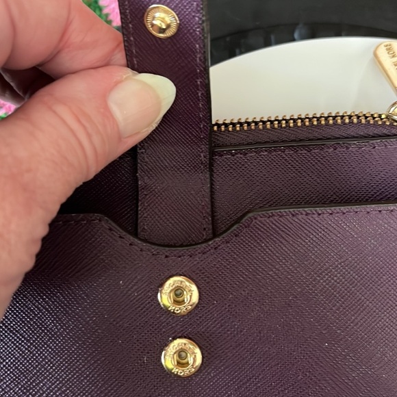 Michael Kors  NWOT  Spacious wristletwallet  burgundy/pink floral   gold tone HW - Picture 14 of 16